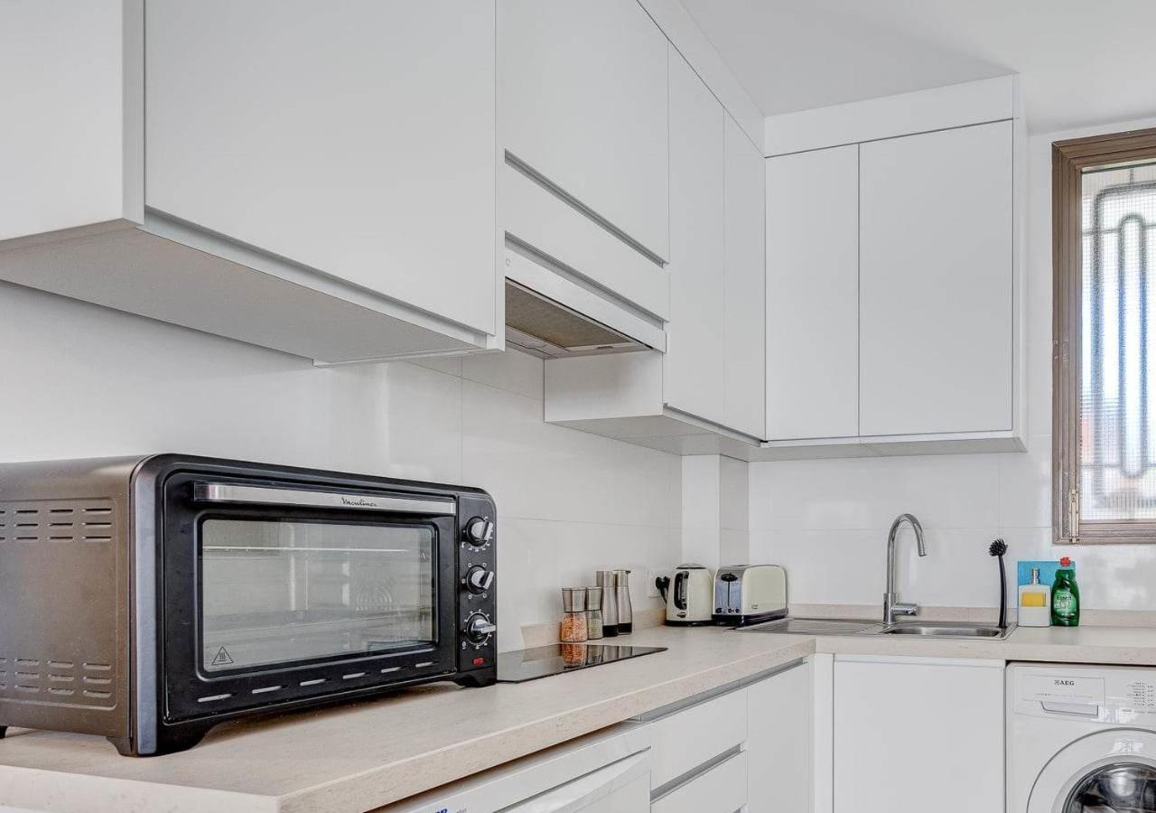 Stylish Flat And Pool With 3 Rooms, Sleeps 6, Los Cristianos Los Cristianos (Tenerife) Exterior foto